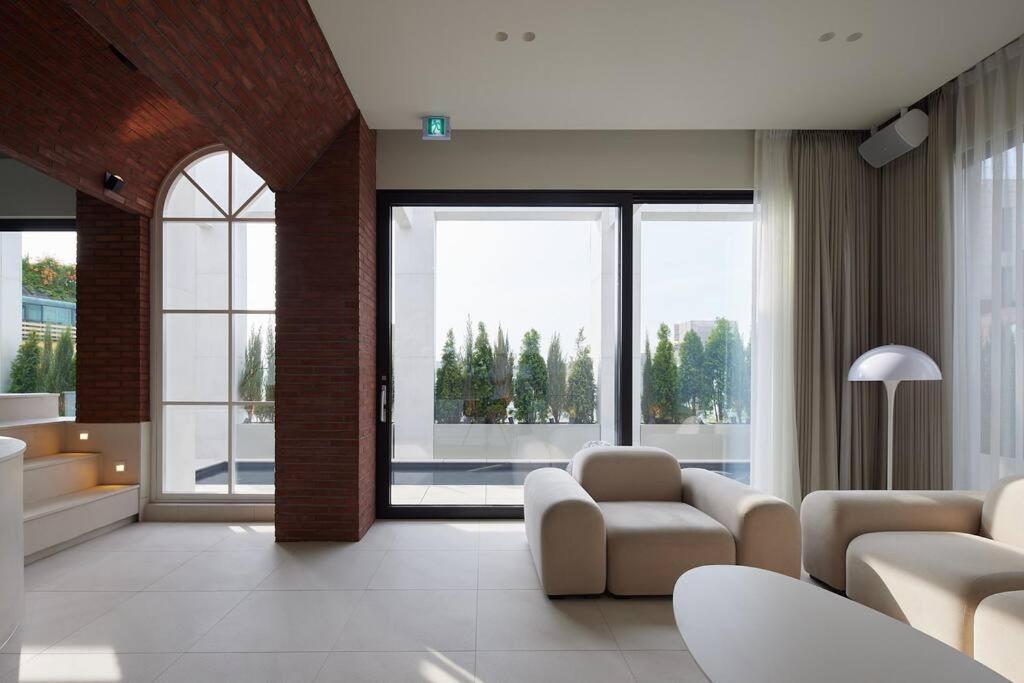 Apartment Glas Hongdae *